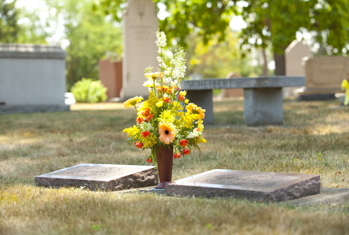 glue a vase to a headstone