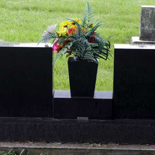 What do you put on a double headstone What do you put on a double headstone