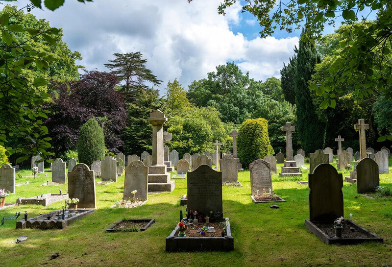 Is it illegal to move a gravestone2